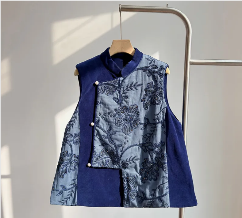 New Chinese-Style National Patterned Vest with Stand-Up Collar Thick-Weave Diagonal-Front Jacquard Ethnic Sleeveless Vest