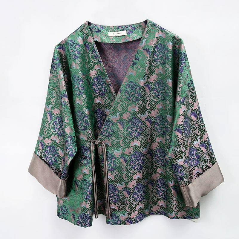 40 Momme intangible heritage Song Jin Mi with the new Chinese style top heavy mulberry silk coat silk open  A woman in a national dress